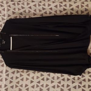 Cross-front chain top